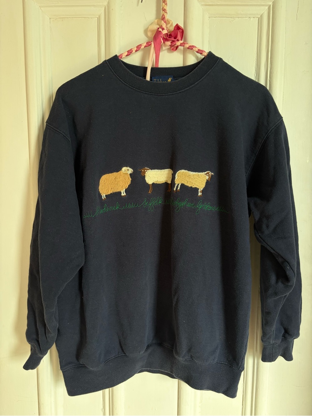 Vintage 100% Cotton Crew Neck with Sheep Design